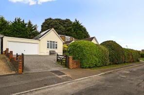 4, Browning Road, Lancing BN15 0PY