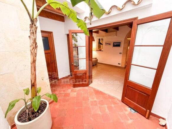Entire house with patio in Ciutadella