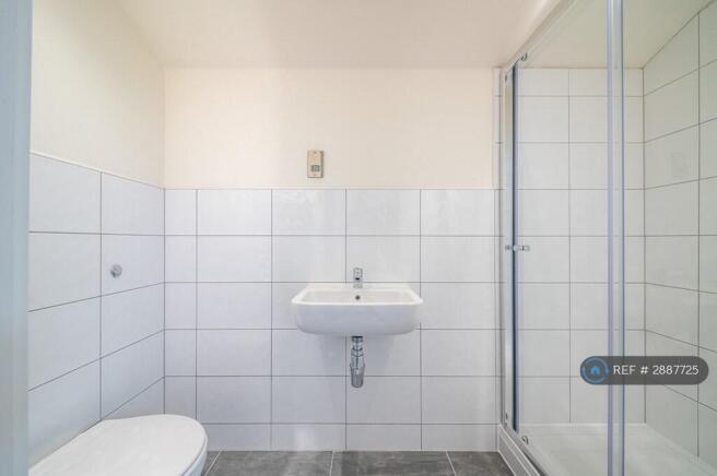 2 bed Flat to rent Image 9