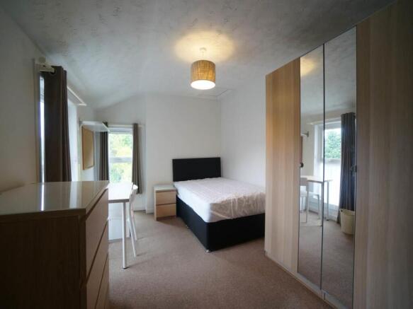 Bedroom 5.JPG