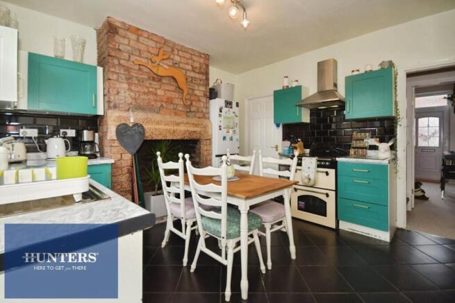 KITCHEN 2.jpg
