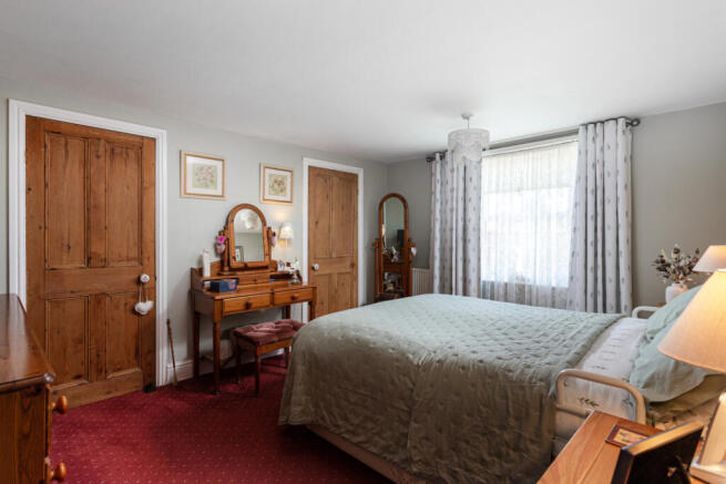 3 bed Semi-Detached for sale Image 6