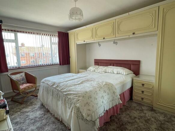 bedroom...jpg