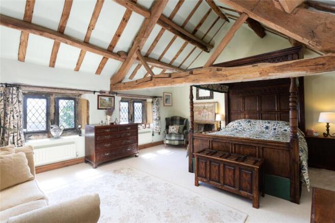 6 bed Detached for sale Image 8