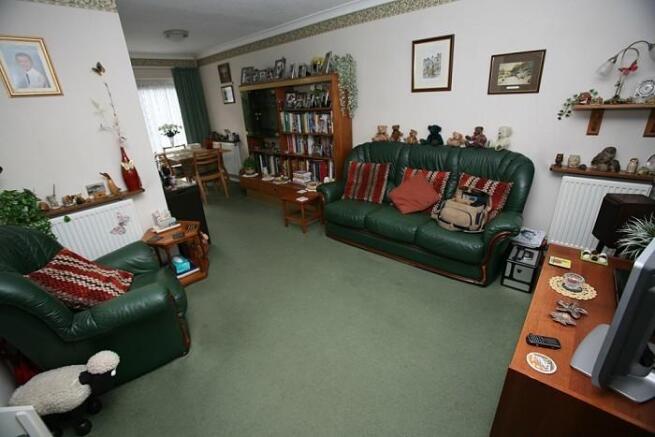 SITTING/DINING ROOM