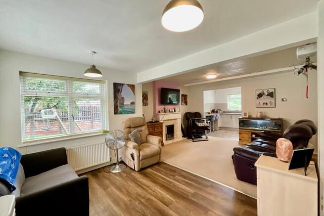 3 bed Bungalow for sale Image 5