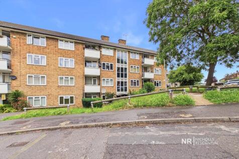 York Way, Chessington, Surrey. KT9
