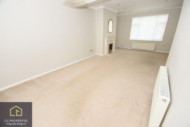 3 bed Semi-Detached for sale Image 6