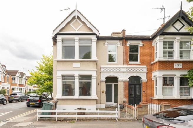 Hale End Road, E4