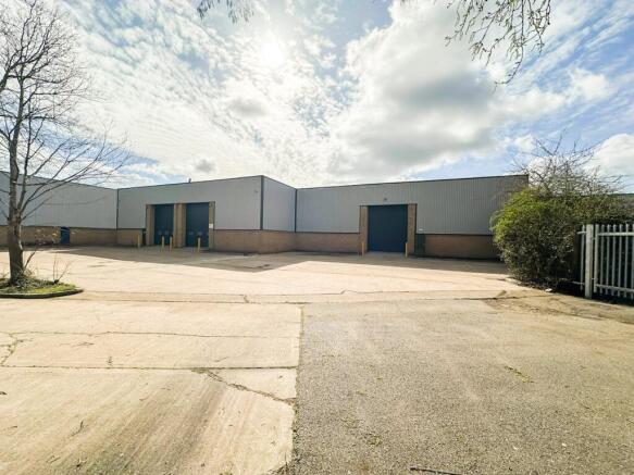 Units 33 & 34 rear yar.JPEG