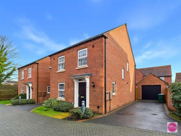 4-bed detached on Galloway Road, Drakelow, Burton-On-Trent, £290,000