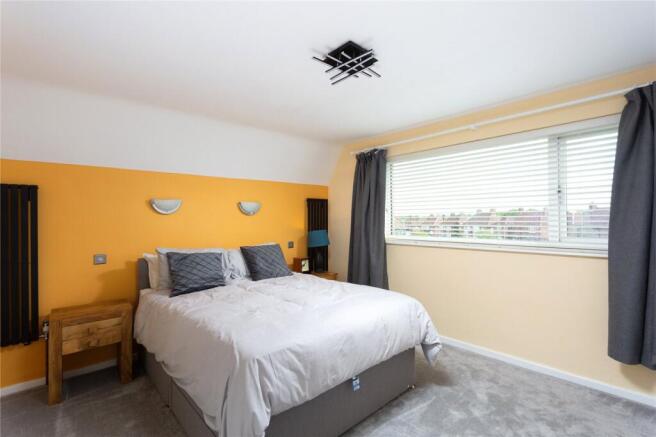 4 bed Detached for sale Image 12