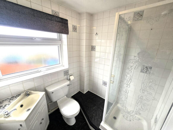 3 bed Semi-Detached to rent Image 11