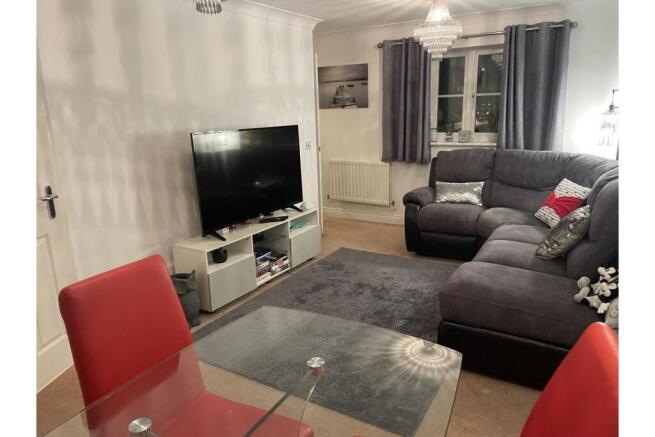 Lounge/Dining Room