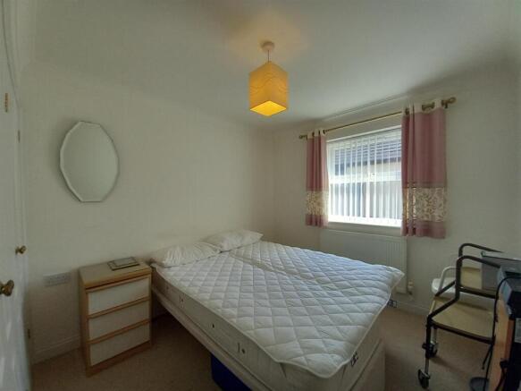 5 Peb Cl Bed 2.jpg