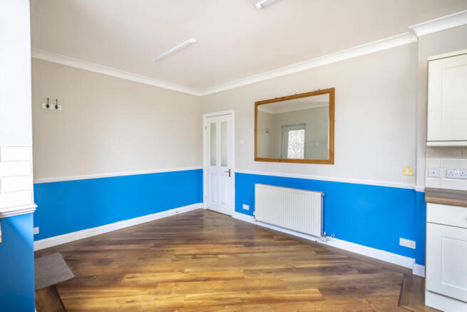 6 bed Semi-Detached for sale Image 7
