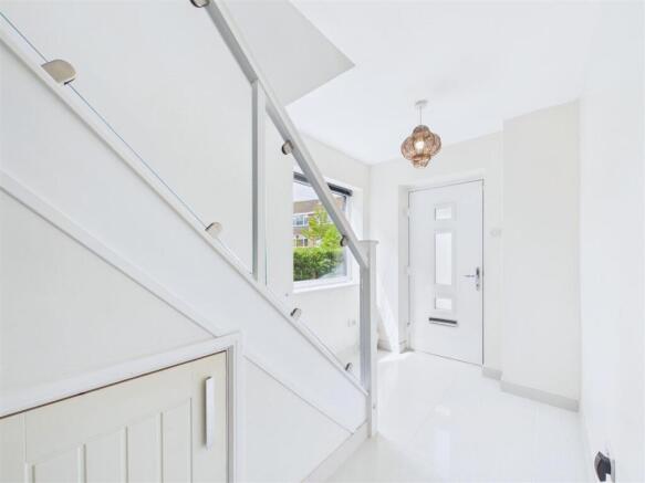 3 bed Detached for sale Image 7