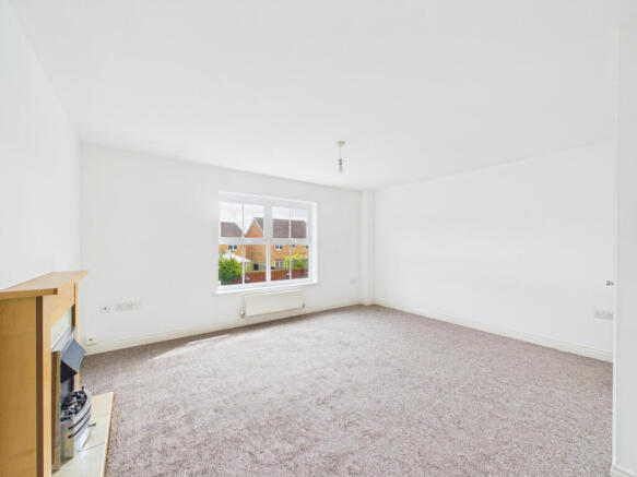 3 bed Town House for sale Image 9