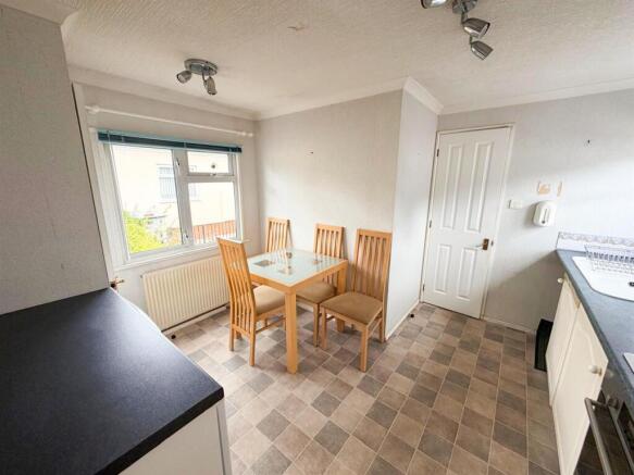 2 bed Park Home for sale Image 6