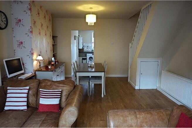 Lounge/Dining Room