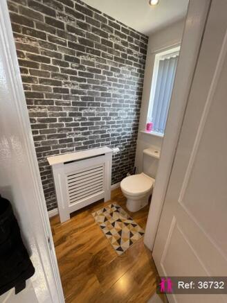 4 bed Semi-Detached for sale Image 12