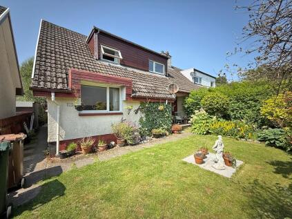 68 Castle Drive, Lochyside, Fort William, PH33 7NS7NS
