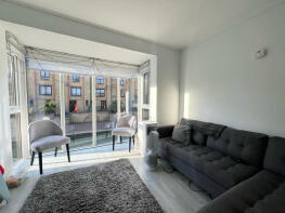 44, Waterman Way, London E1W 2QW