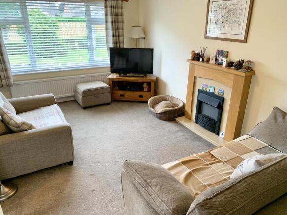 3 bed Semi-Detached Bungalow for sale Image 8