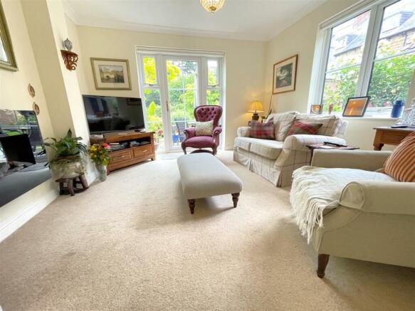 SITTING ROOM