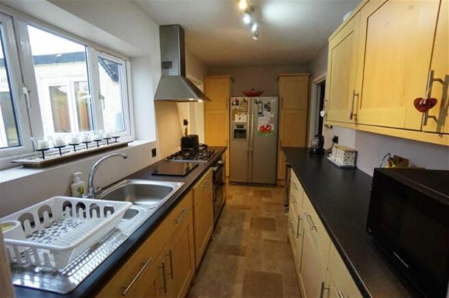 Kitchen: