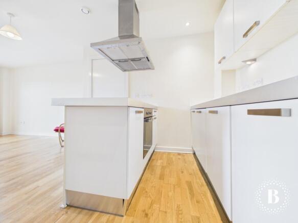 1 bed Apartment to rent Image 8