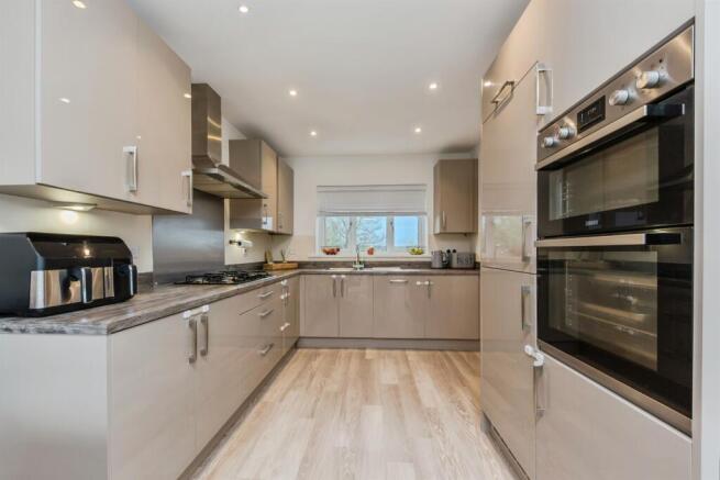 Pugin Road, Bramshall, Uttoxeter photo 5