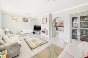 Swallowdale, Pack Lane, Norwich NR13 4PD