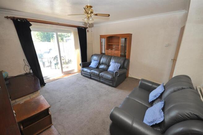 House in Doncaster, Sykehouse - View 4