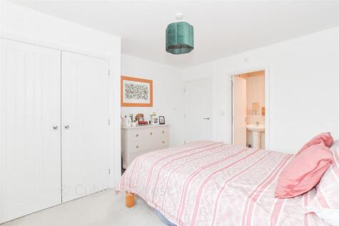 Sandpiper Road, Chichester, West Sussex