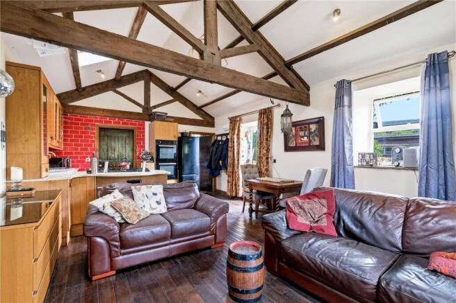 1 bed Detached for sale Image 4