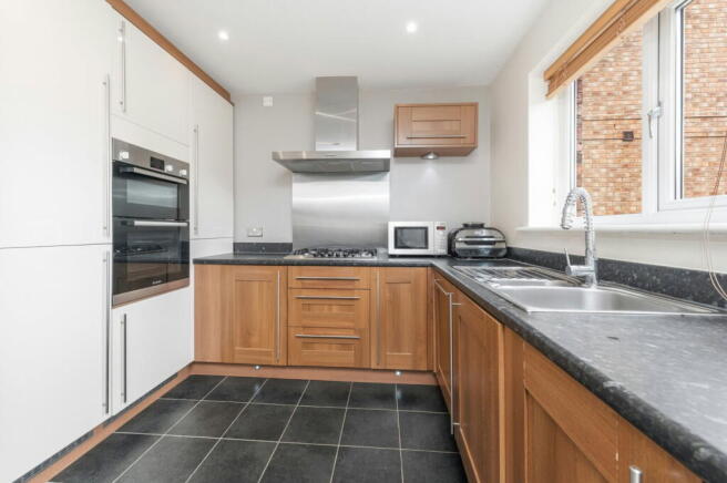 Lime Drive, Leeds, LS14 6GR photo 4