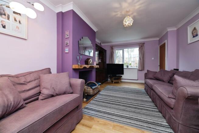 3 bed Semi-Detached for sale Image 6