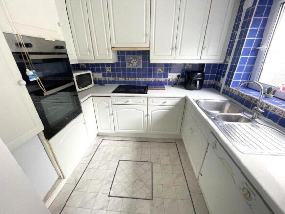 KITCHEN.jpg