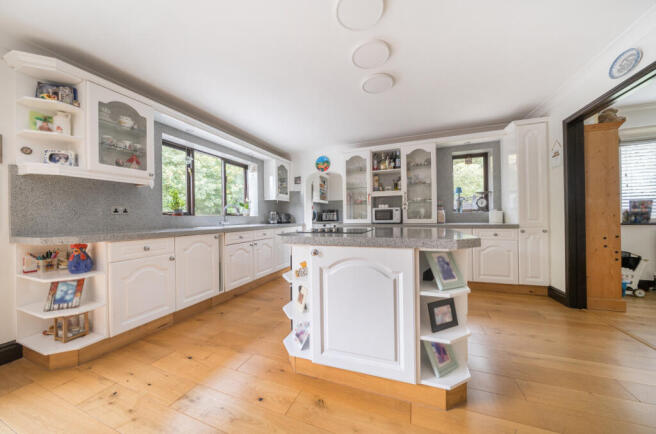 Greenways Close, Flordon, Norwich photo 4