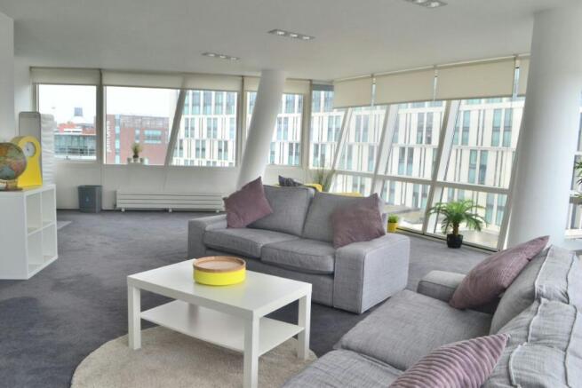 LIVING/DINING ROOM