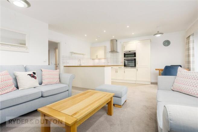 Lounge/Kitchen