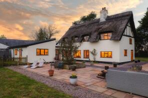 Oulton Lowe Green, Hickhurst Lane, Little Budworth, Tarporley CW6 9AY