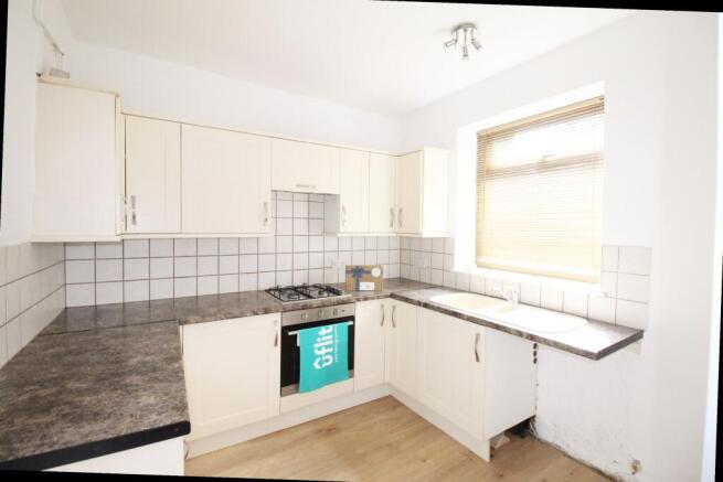 2 bed Terraced to rent Image 8