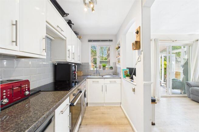 Abbey Close, Wokingham, Berkshire, RG40 photo 4
