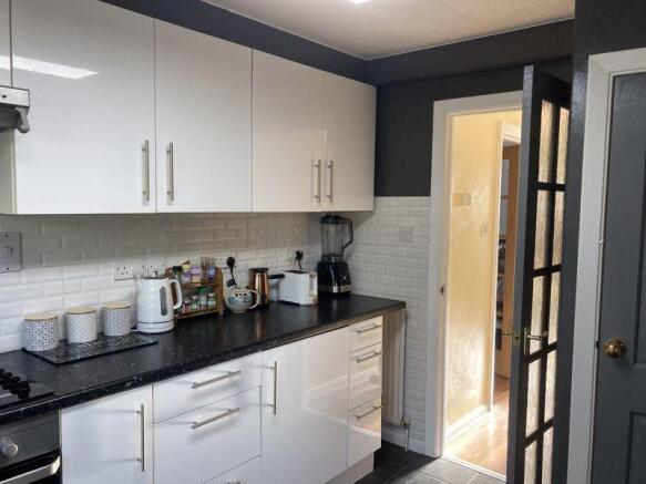 KITCHEN 2
