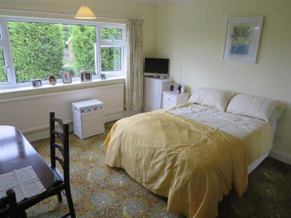 BEDROOM 3 (REAR)