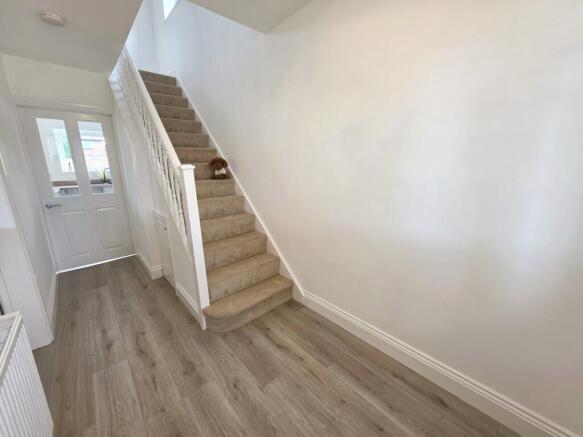 3 bed Semi-Detached to rent Image 6