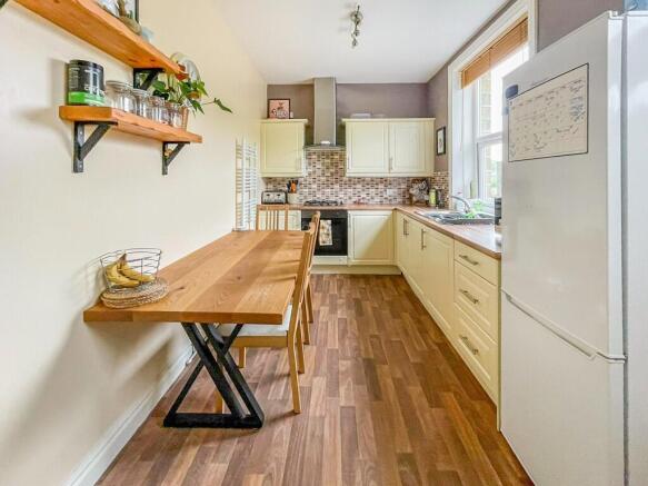 3 bed Terraced for sale Image 4