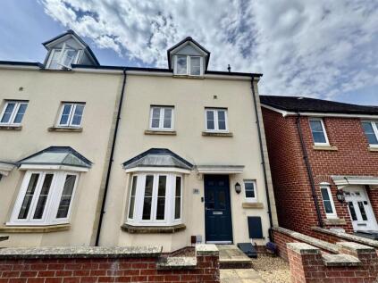 Carver Close, Stratton, Swindon
